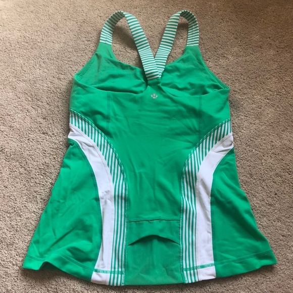green lululemon tank size 2/4 built in bra - Picture 2 of 4